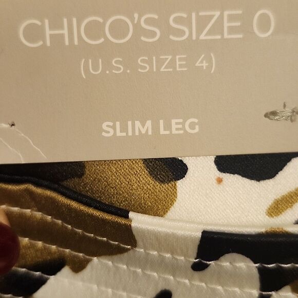 Chico's NWT Camo Floral Belted Ankle Cargo Pants, Chicos Size 0 (US 4) - Picture 11 of 16